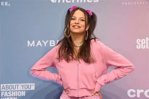 Nina Chuba Wiki / Bio